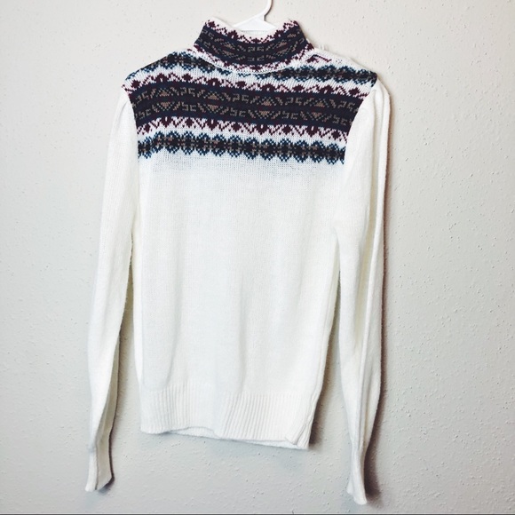 Boho Vintage Aztec print sweater with neck buttons - Picture 6 of 8